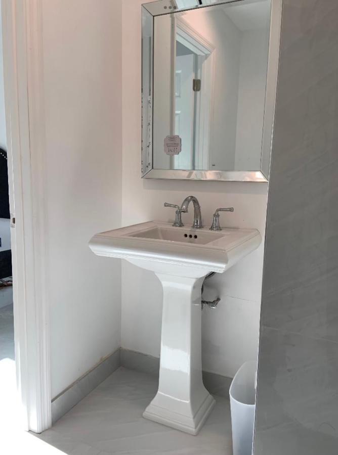 Room & Private Bathroom Boca Raton Exterior foto