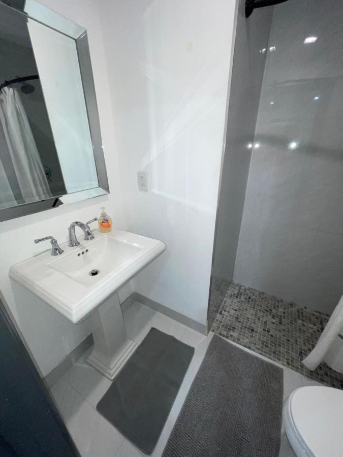 Room & Private Bathroom Boca Raton Exterior foto